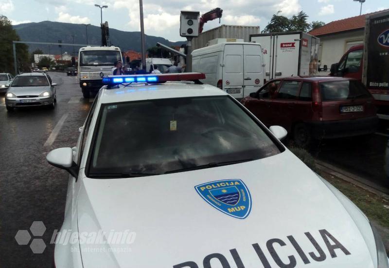 Uviđaj vrše i promet regulira MUP PU Mostar - Kamion 
