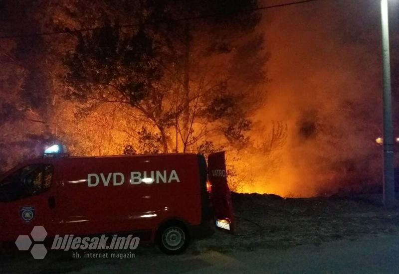 Požar u Maloševićima - Vatra ugrozila kuće u Maloševićima