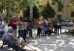 Mostarski novinari šetnjom iskazali podršku pretučenom kolegi