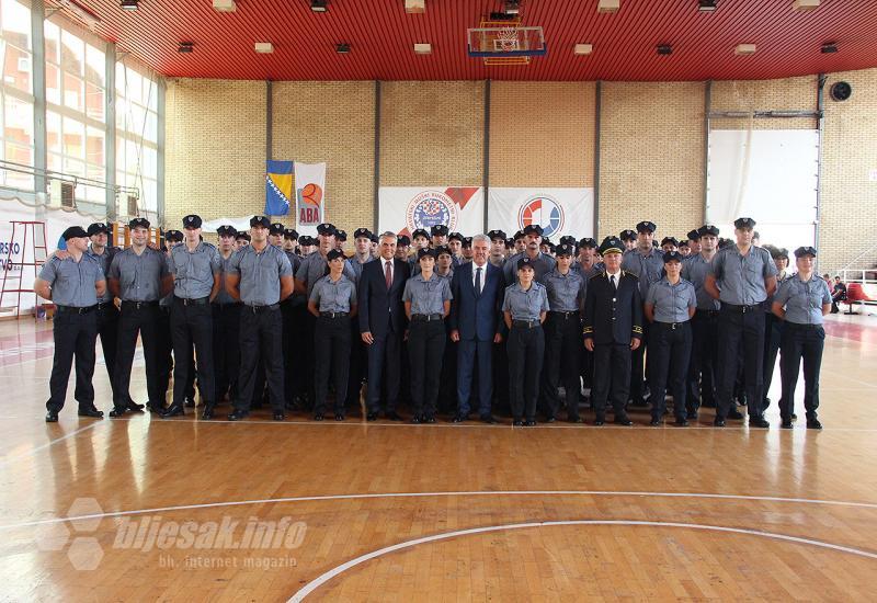 Osamdeset novih policajaca spremno da nas štiti i služi