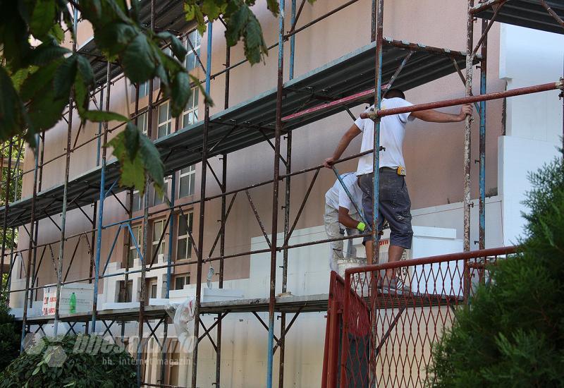 Radnici na terenu  - Mostarski dom zdravlje krenuo po novo ruho