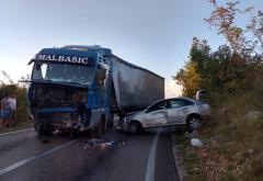 Buna - Stolac: U sudaru teretnog i osobnih vozila ozlijeđeno više osoba