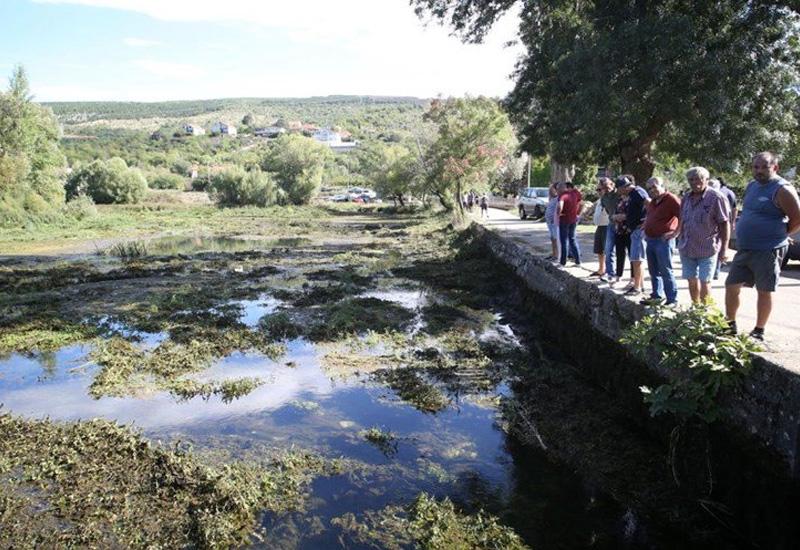 Vrljika nestala nakon potresa - Nakon potresa koji se osjetio i u Hercegovini počela nestajati rijeka