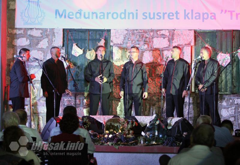 Međunarodni susret klapa u Trebižatu - Klape oduševile koncertom u Trebižatu