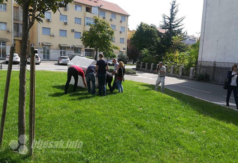 Obilježena 25. obljetnica stradanja osam pripadnika Vojne policije HVO-a Livno - Obilježena 25. obljetnica stradanja osam pripadnika Vojne policije HVO-a Livno