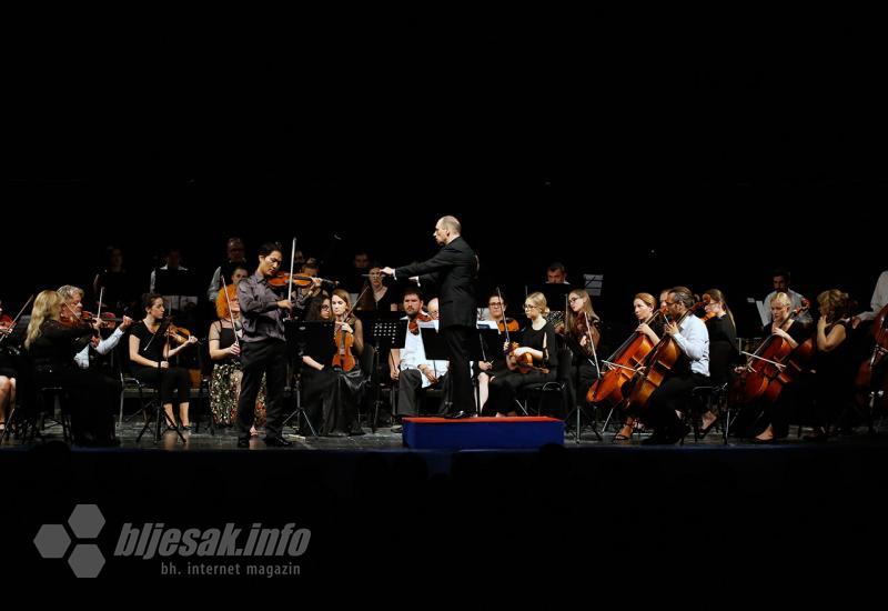 Simfonijski orkestar Mostar pod ravnanjem dirigenta Igora Tatarevića - Simfonijski orkestar Mostar otvorio novu sezonu koncertom 