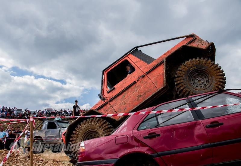 Jadni Mercedes nije preživio današnji dan - FOTO | Off Road Rally avantura na Blidinju