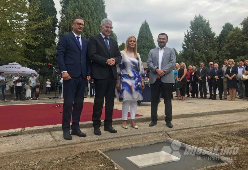 Novi objekt Farmaceutskog fakulteta bit će u krugu SKB Mostar - Položen kamen temeljac za novu zgradu Farmaceutskog fakulteta u Mostaru