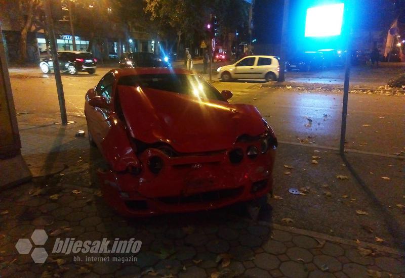 S mjesta prometne nesreće - Mostar: Sudar dvaju vozila, nastala materijalna šteta