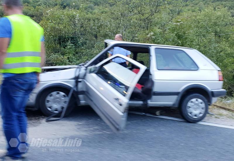 Prometna nereća u Grabovici - Dvije osobe ozlijeđene u prometnoj nesreći