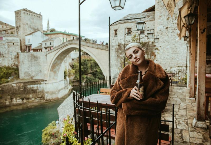 Ella Dvornik na svom blogu o Mostaru