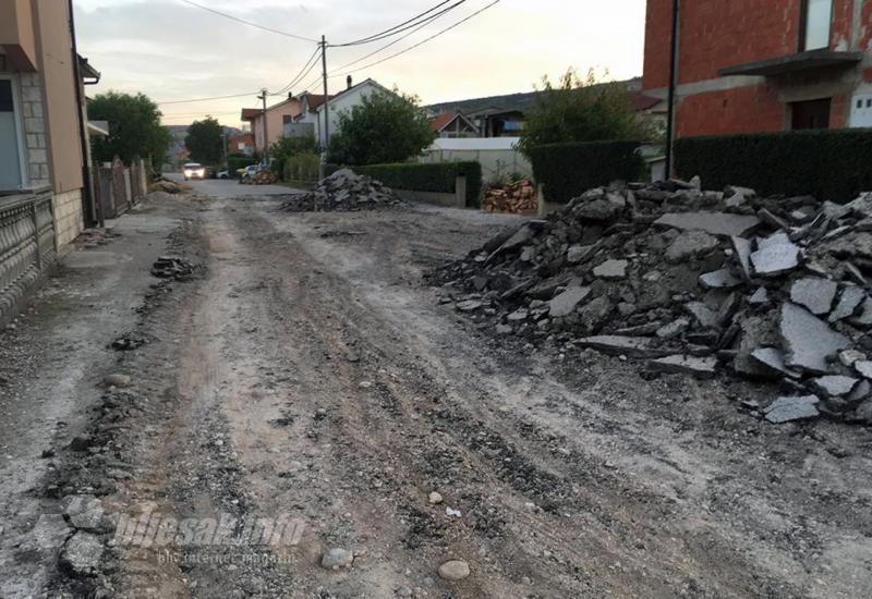 Počelo asfaltiranje cesta u naselju Ortiješ