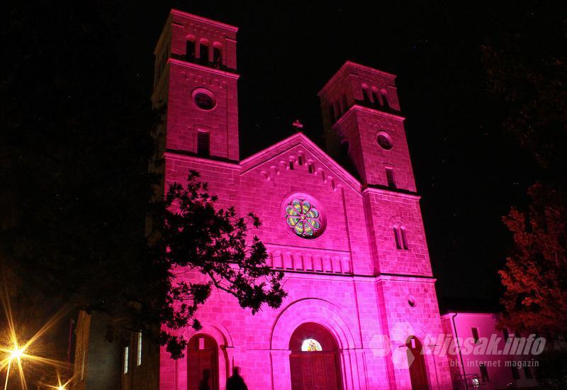 Crkva Uznesenja BDM u Širokom Brijegu zasjala je rozom bojom - Širokobriješka 