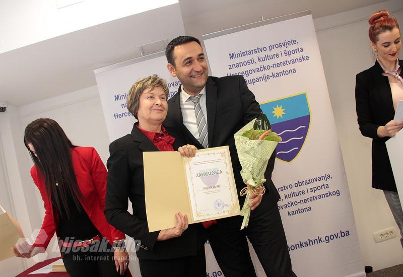 Svjetski dan učitelja u HNŽ-u - Svjetski dan učitelja u Mostaru: Umirovljenim prosvjetarima dodijeljena priznanja