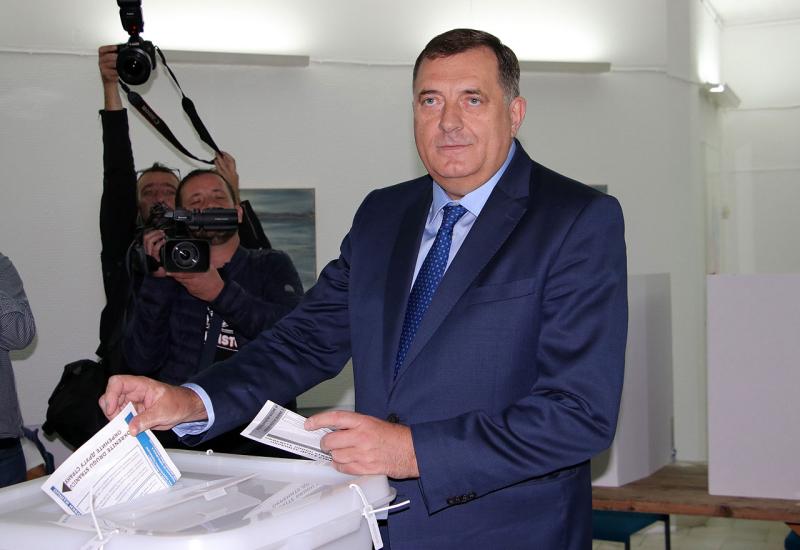 Dodik: Sretan je narod koji ima priliku na demokratskim izborima birati vlast