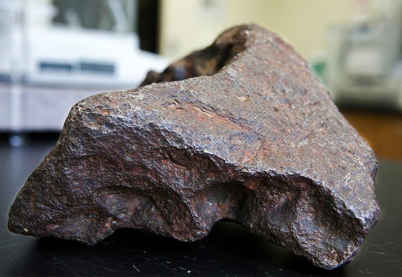 Trideset godina koristio meteorit kao držač za vrata 