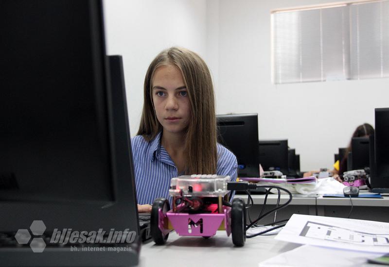 Mostar: Djevojčice se natjecale u programiranju i robotici