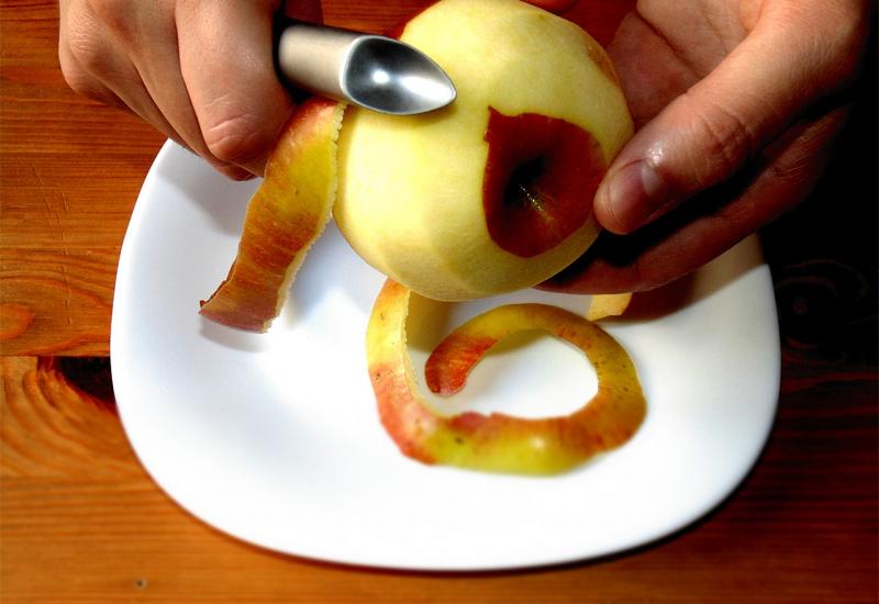 Najbolji načini na koje možete iskoristiti koru od jabuka