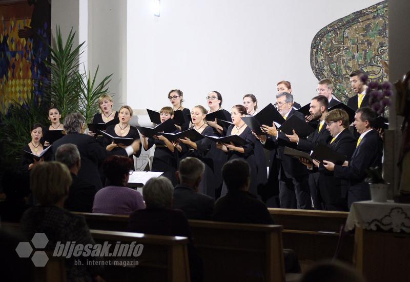 Komorni zbor  - U Čapljini održan koncert komornog zbora 