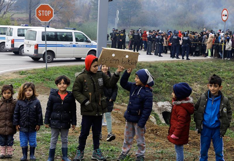 Migranti čekaju na prelazak granice - Maljevac: Migranti ne odustaju od namjere da napuste BiH