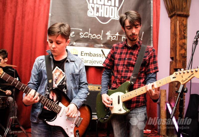 Predstavilo se 13 benova - Rock škola Mostar: Glazba kao alat za zbližavanje mladih