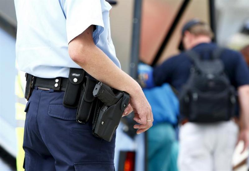 Zakonski omogućiti da policajci ne nose pištolje kao ukras
