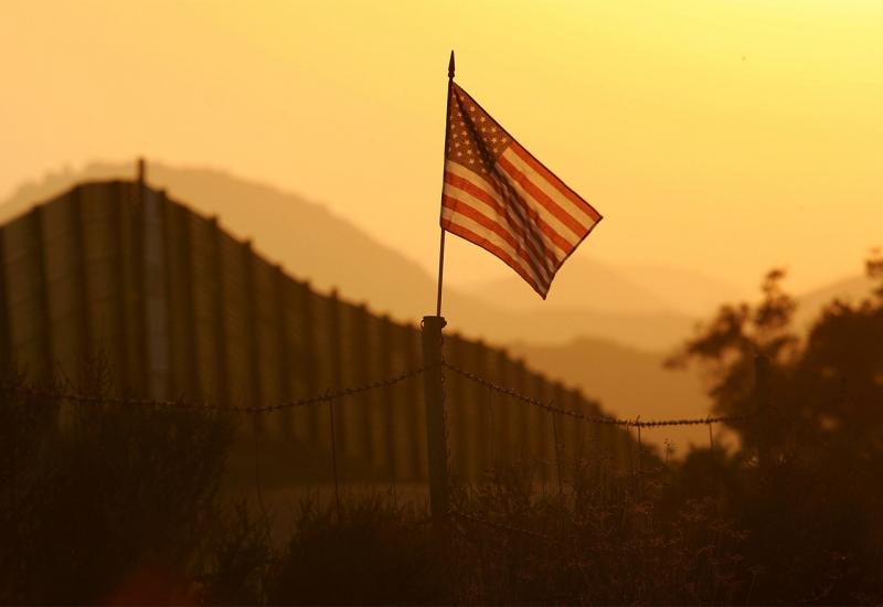 Pentagon odobrio milijardu dolara za "ogradu" na granici s Meksikom