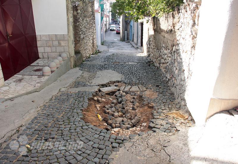 Mostar: Dok se jedna rupa sanira, druga se pojavi