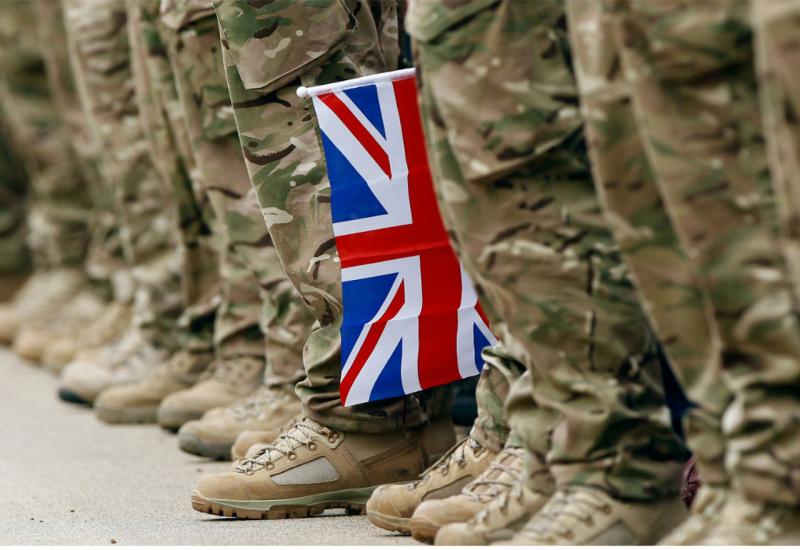  Stranci pozvani u britansku vojsku   