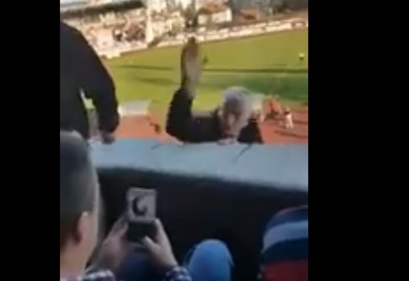 Čovjek koji je napao predstavnike Širokog Brijega - VIDEO | Na stadionu u Tuzli napadnuti predstavnici NK Široki Brijeg