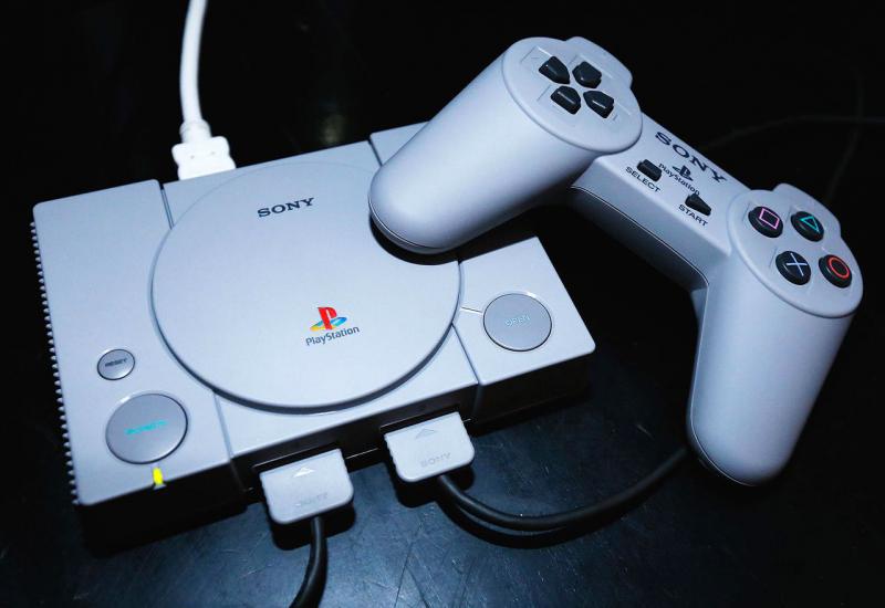 Predstavljena prava poslastica za gamere - PlayStation Classic