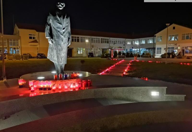  Paljenjem svijeća u Tomislavgradu i Livnu obilježeno sjećanje na žrtvu Vukovara