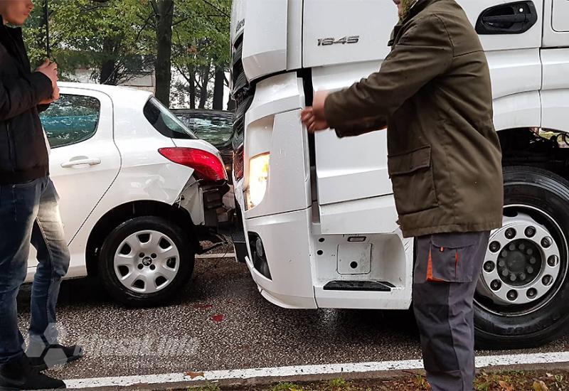 Mostar: Sudar automobila i kamiona