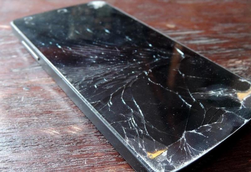 Čak 50 milijuna oštećenih zaslona pametnih telefona godišnje