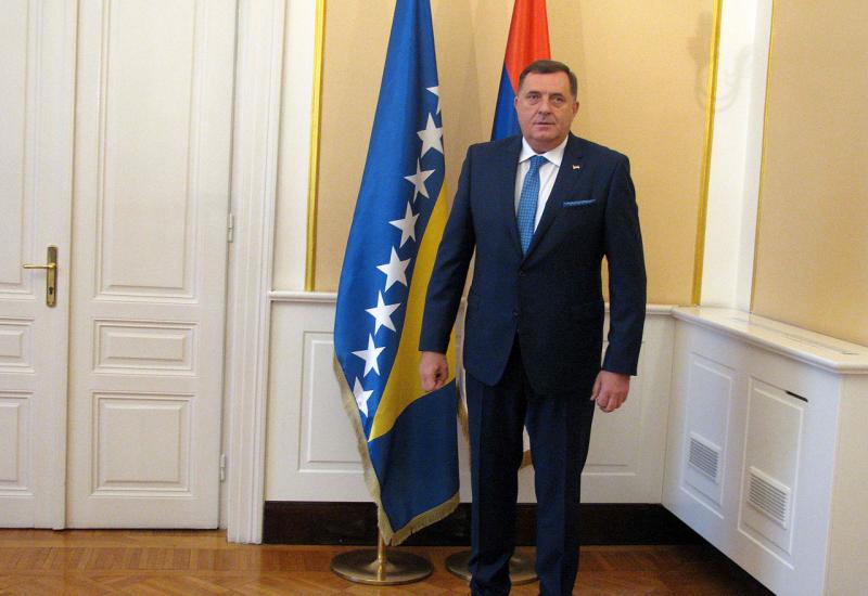 Milorad Dodik - Dodik o Vijeću ministara: U Sarajevu se vodi politika kreni da nigdje ne stigneš 
