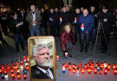 Mostar: Paljenjem svijeća građani odali počast Slobodanu Praljku