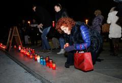 Mostar: Paljenjem svijeća građani odali počast Slobodanu Praljku