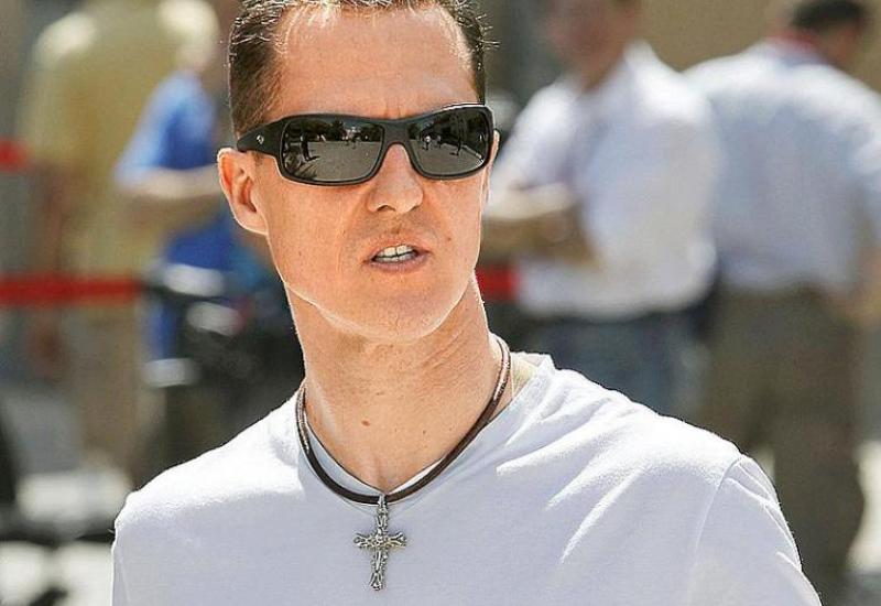 Michael Schumacher jedno vrijeme nosio je križ na ogrlici oko vrata - Michael Schumacher: Vjera u Boga daje mu snagu