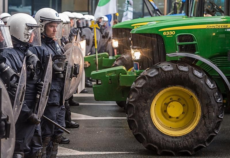 Poljoprivrednici dali rok Vladi: Ili poticaji ili blokade