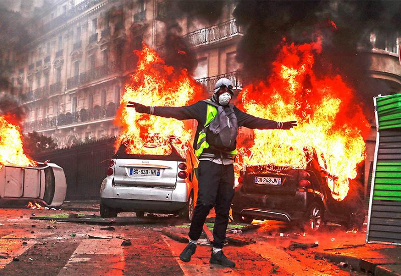 Najavljeni novi prosvjedi u Parizu; na ulice izlazi 8.000 policajaca