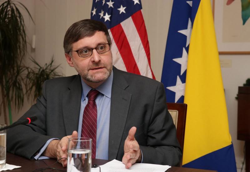 SAD od sljedeće kosovske vlade očekuju ukidanje carina Srbiji