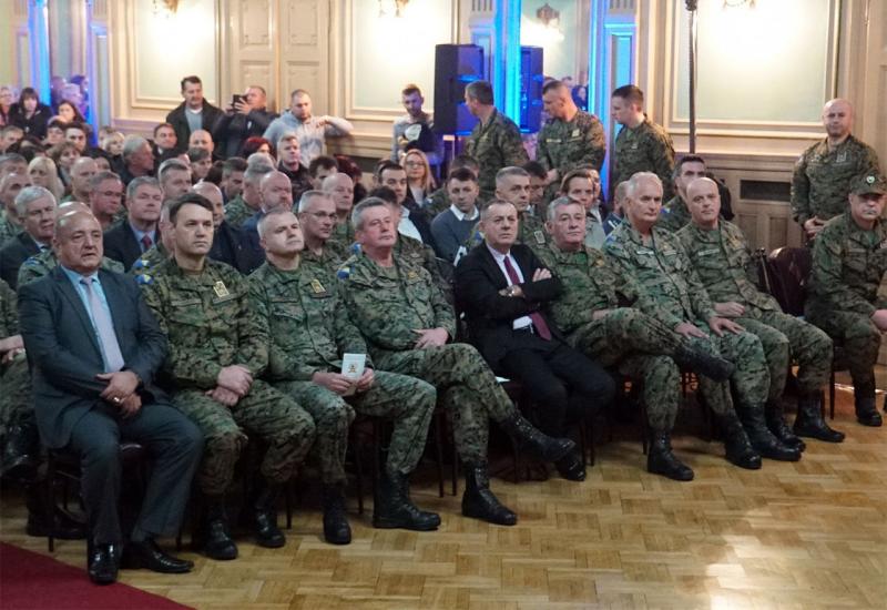 Promocija pete klase časnika OSBiH - Promovirana 64 mlada časnika Oružanih snaga BiH
