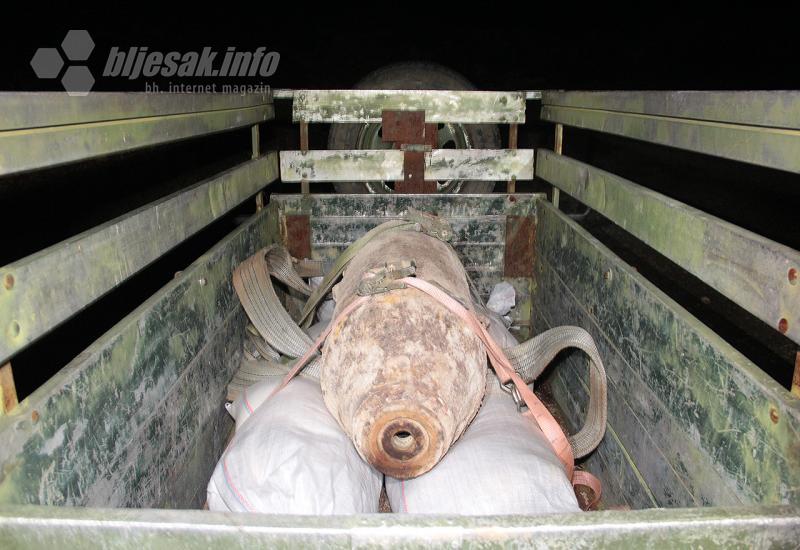 Bomba koja je pronađena u Jasenici spremna za transport - Pogledajte uništavanje bombe u Mostaru