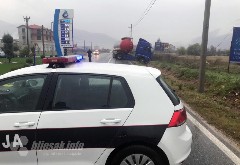 Jedna osoba poginula u teškoj prometnoj nesreći kod Mostara