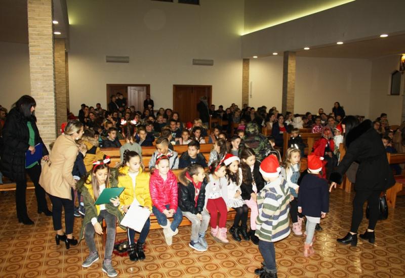 Sveti Nikola razveselio mališane širokobriješkog sela Dobrič