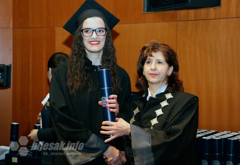 Promocija studenata Ekonomskog fakulteta Sveučilišta u Mostaru  - Mostar: 225 ekonomista primilo  diplome 