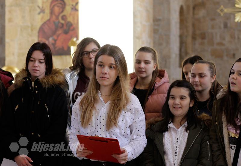 Mostarski učenici zajedno izvode ilahije i pravoslavnu glazbu - VIDEO | Mostarski učenici zajedno izvode ilahije i pravoslavnu glazbu