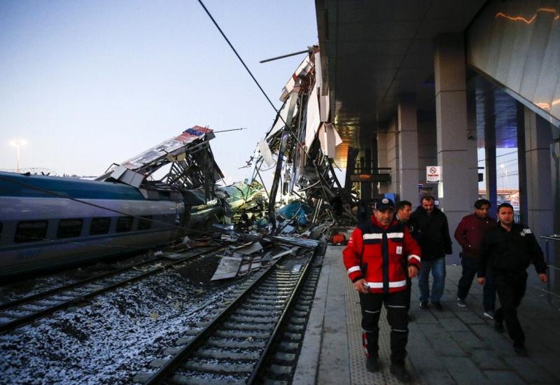 Nesreća u Turskoj - Brojne žrtve stravičnog sudara vlakova