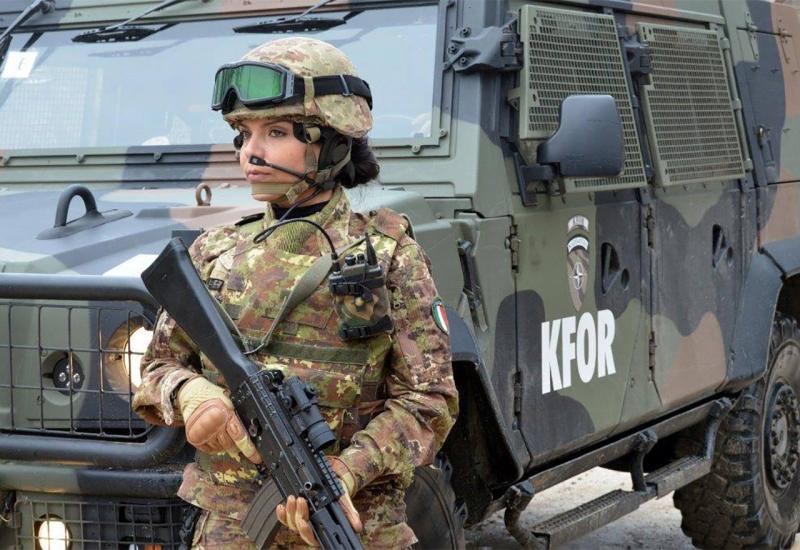 KFOR rasporedio snage na mostu koji dijeli Kosovsku Mitrovicu