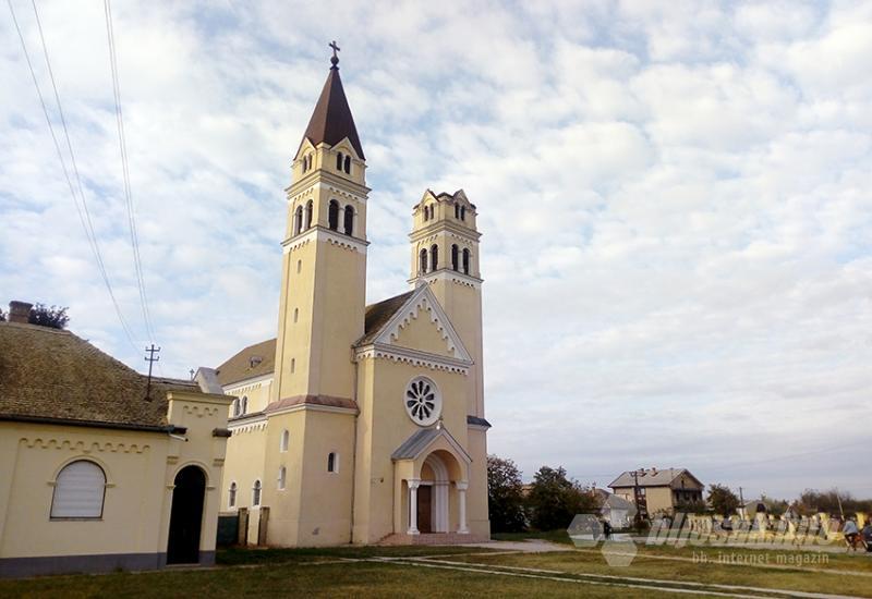 Crkva slijepa na jedno oko - Apatin, grad koji ratuje protiv gromova
